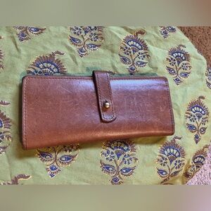 J. W. Hulme Linwood wallet in saddle heritage leather